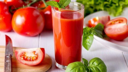 świeży sok pomidorowy - dlaczego warto go pić?