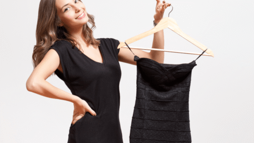 jaka sukienka dla niskiej kobiety