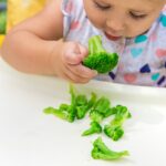 Jadłospis rocznego dziecka - jakie produkty powinny znaleźć się w dziecięcym menu?
