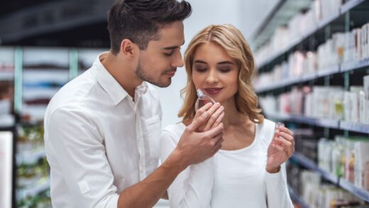 Para wybierając perfumy