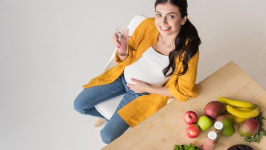 Zdrowo odżywiająca się kobieta w ciąży